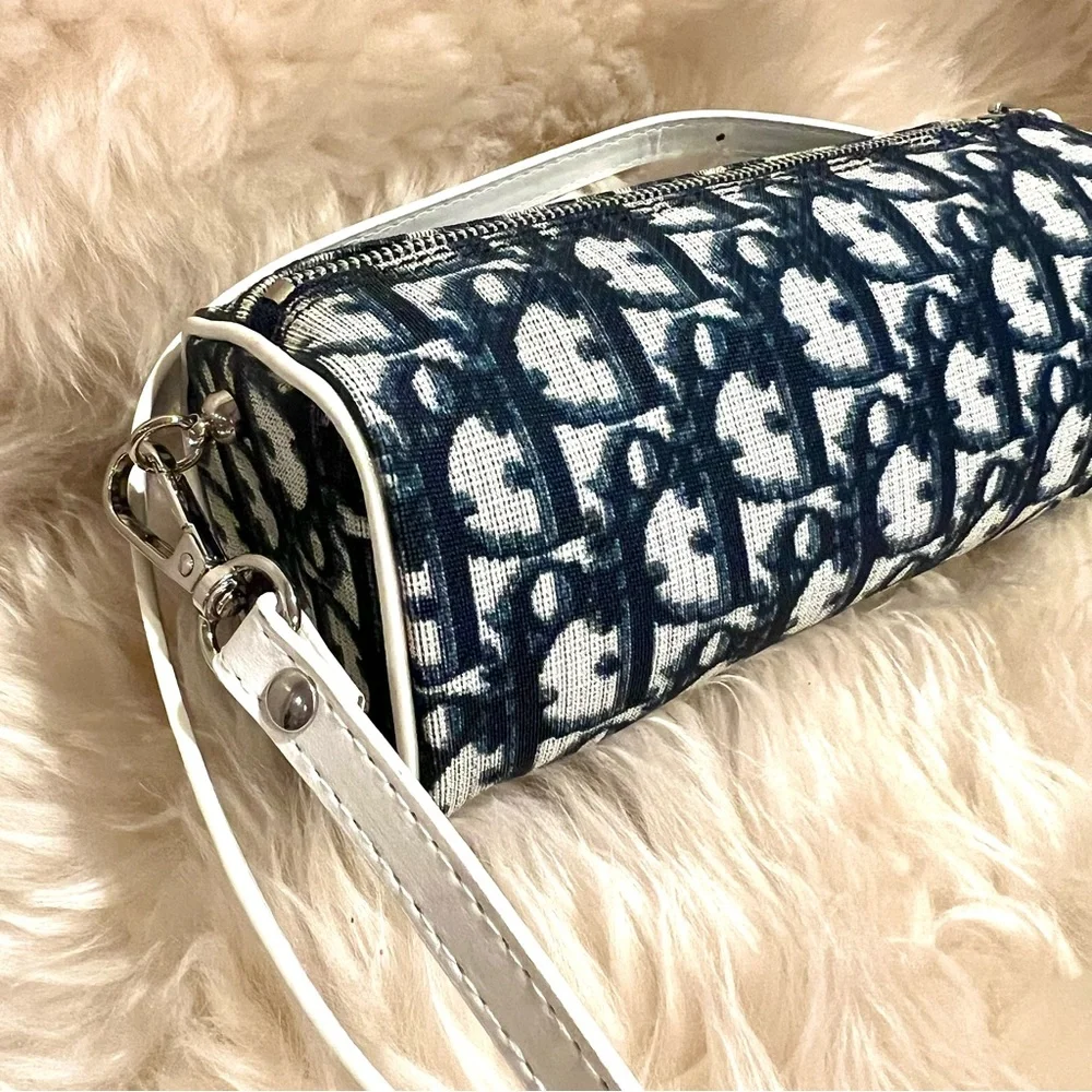 Christian Dior Crossbody Bag Monogram Cosmetic Pouch with Crossbody chain - Picture 3 of 14